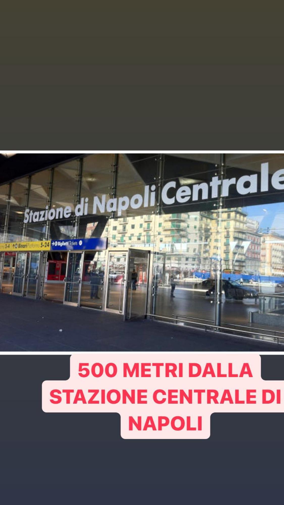 Holiday Home Napoli Station エクステリア 写真