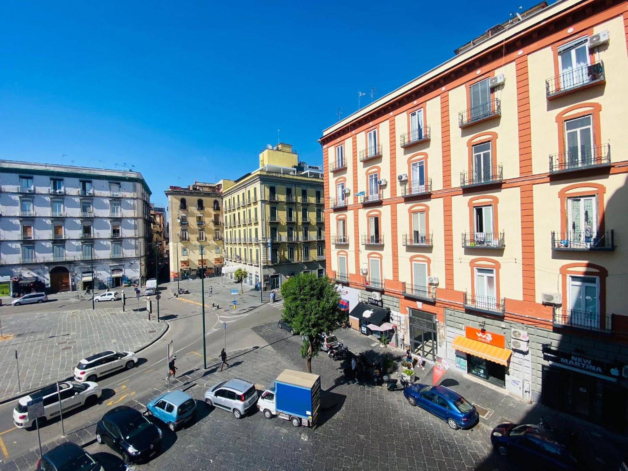 Holiday Home Napoli Station エクステリア 写真