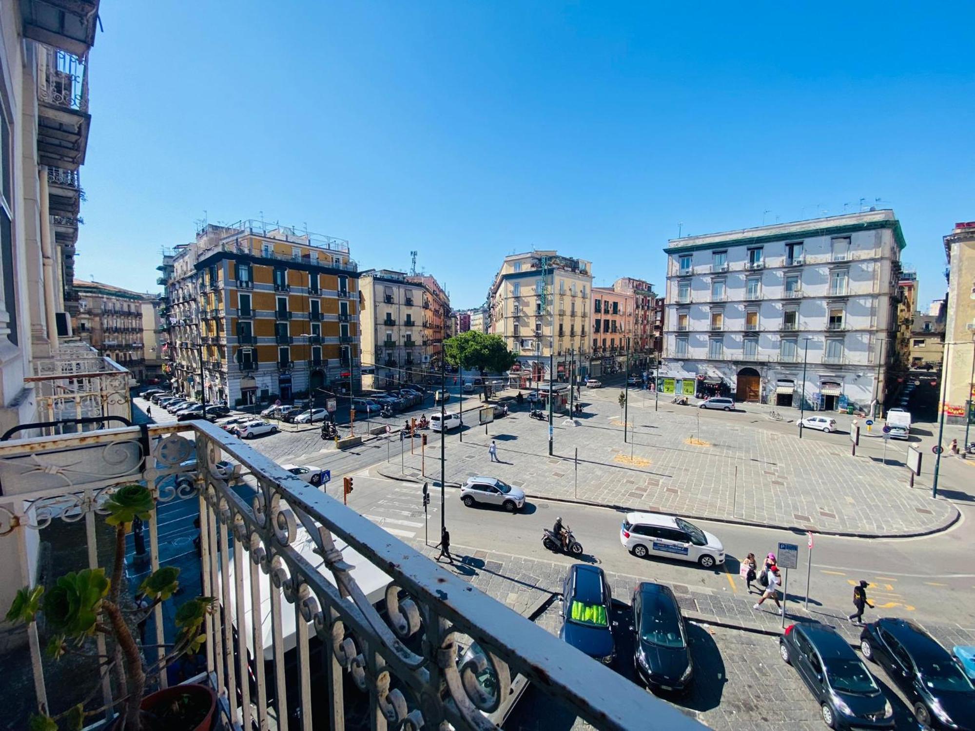 Holiday Home Napoli Station エクステリア 写真