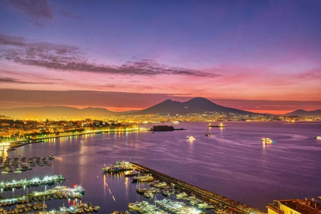 Holiday Home Napoli Station エクステリア 写真